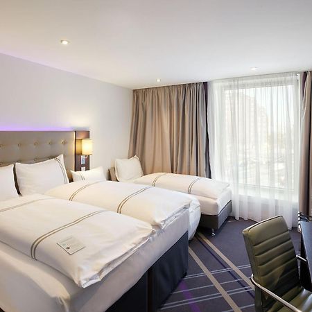 Premier Inn Hamburg City Zentrum Exterior foto